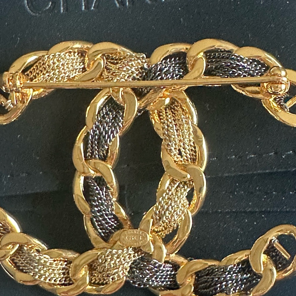 Chanel Gold and Black Brooch - Picture 4 of 4
